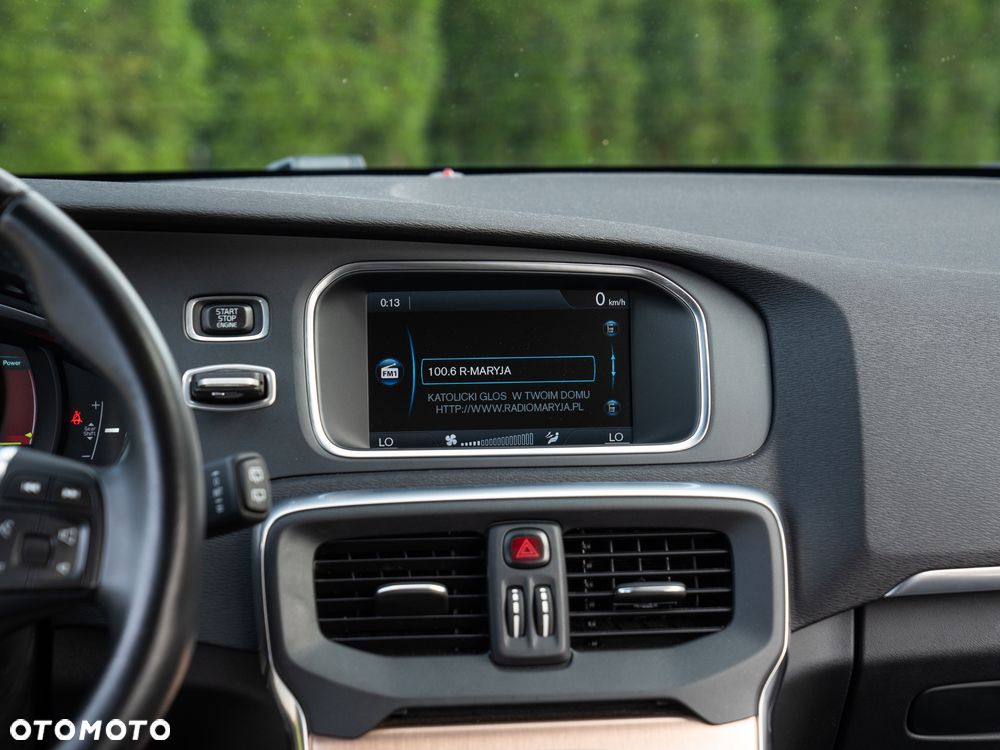Volvo V40 T4 Momentum - 30