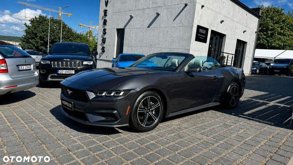 Ford Mustang - 1