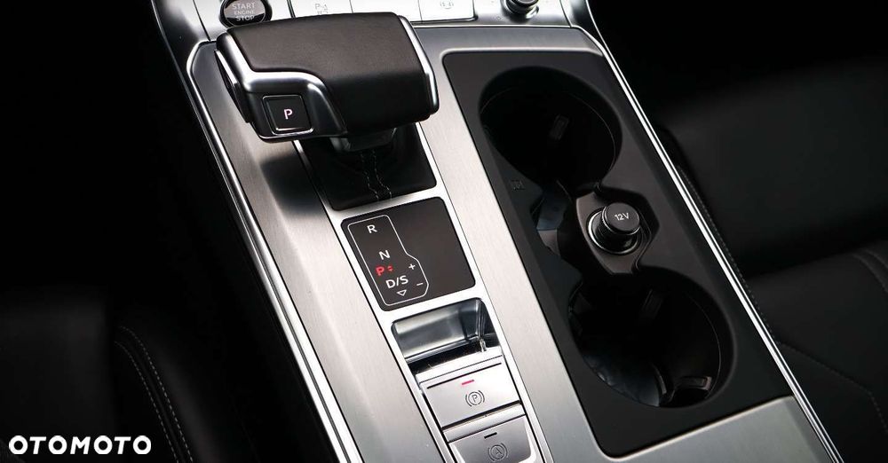 Audi A6 Avant 55 TFSI quattro S tronic S line - 22