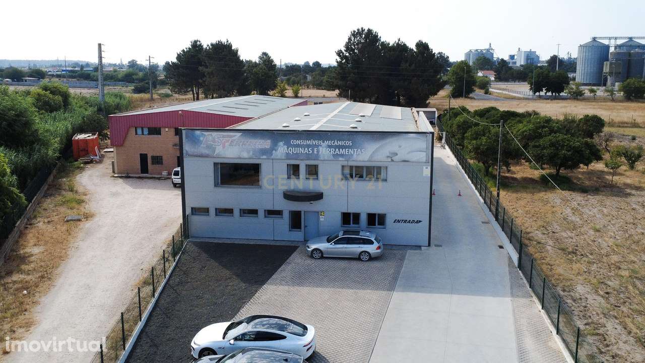 Armazém  em Salvaterra de Magos, Santarém - Grande imagem: 3/12