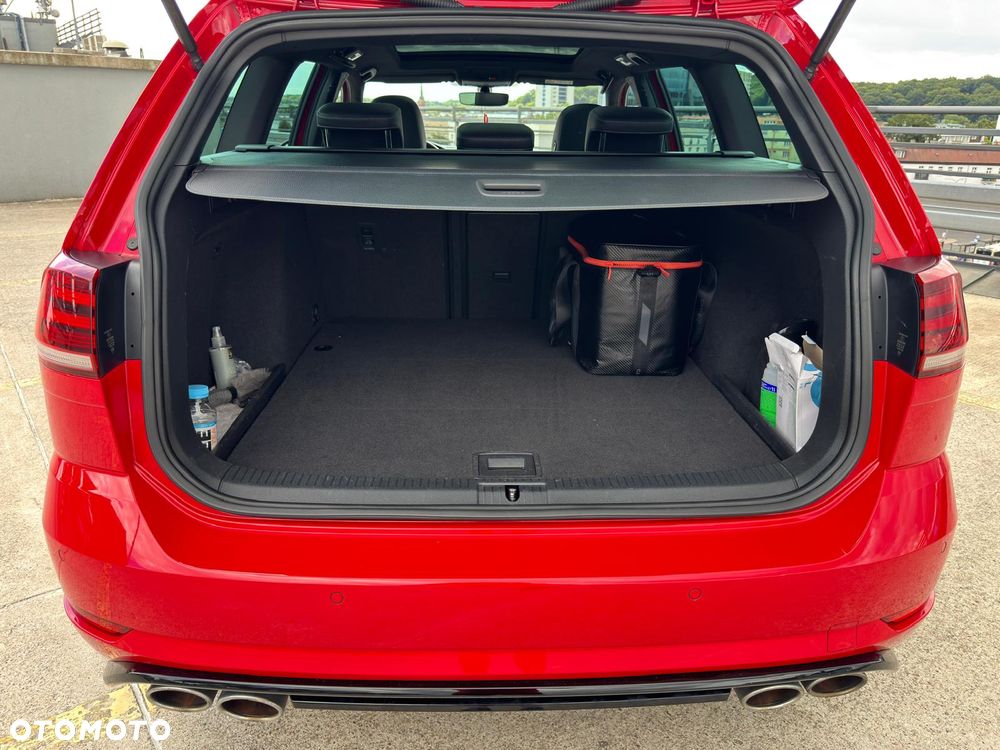 Volkswagen Golf - 28