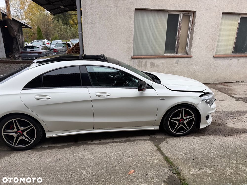 Mercedes-Benz CLA 180 AMG Line - 17