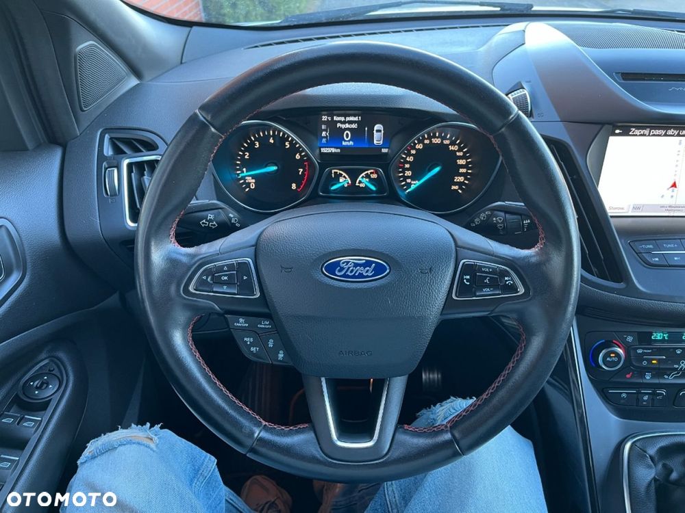 Ford Kuga 1.5 EcoBoost 2x4 ST-Line - 10
