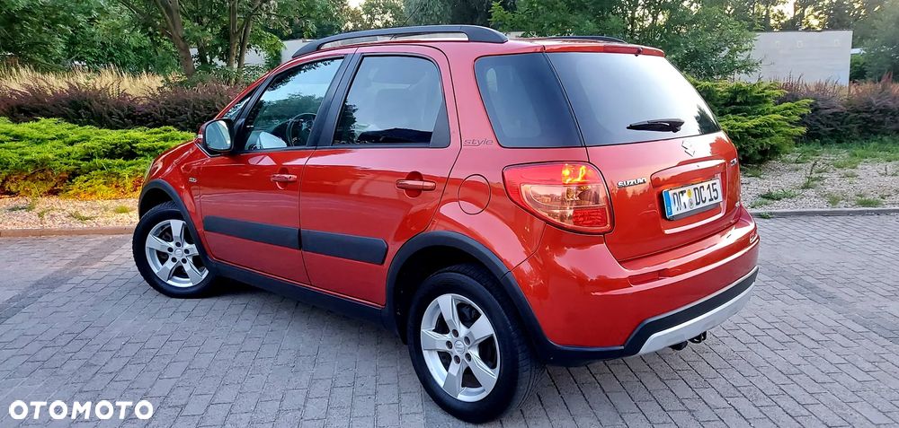 Suzuki SX4 2.0 DDiS 4x4 Style - 10