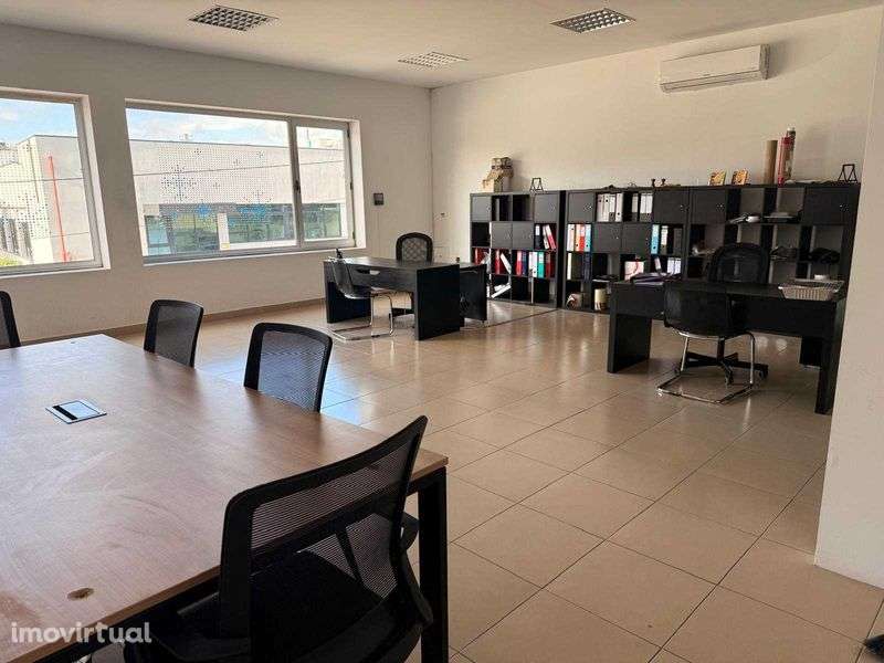 Escritório para Arrendamento Vila Nova de Famalicão - Grande imagem: 3/4