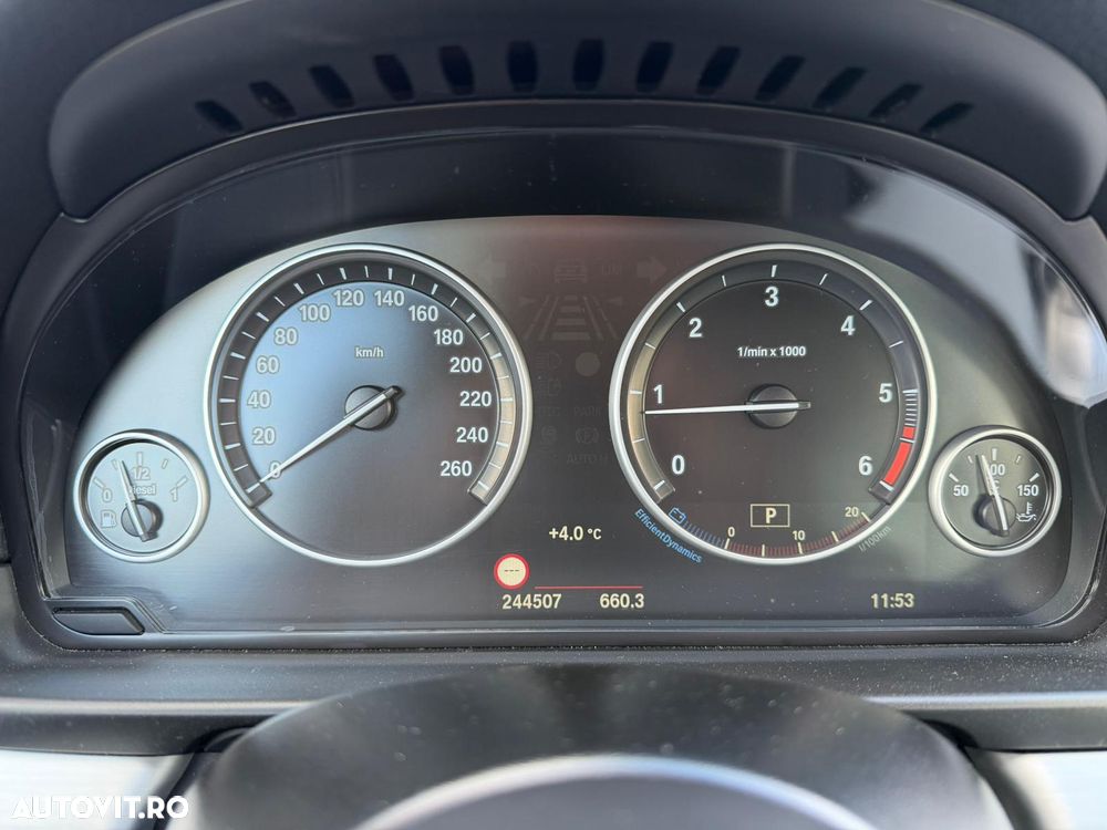 BMW Seria 5 520d Aut. Luxury Line - 18