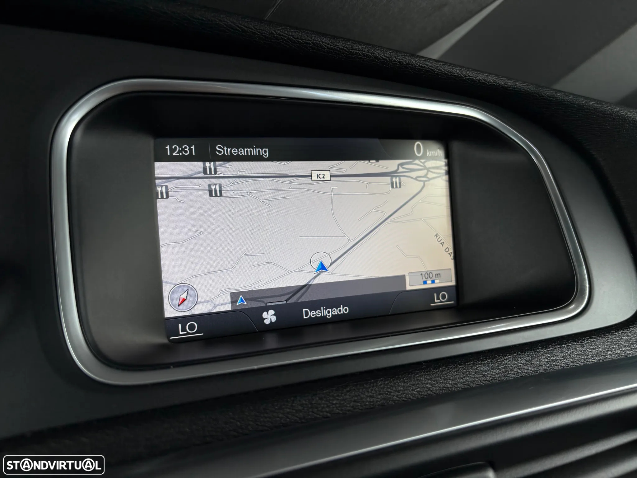 Volvo V40 1.6 D2 R-Design Momentum - 18