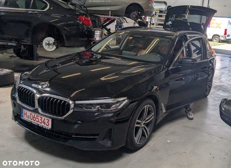 BMW Seria 5 540d xDrive Luxury Line - 11