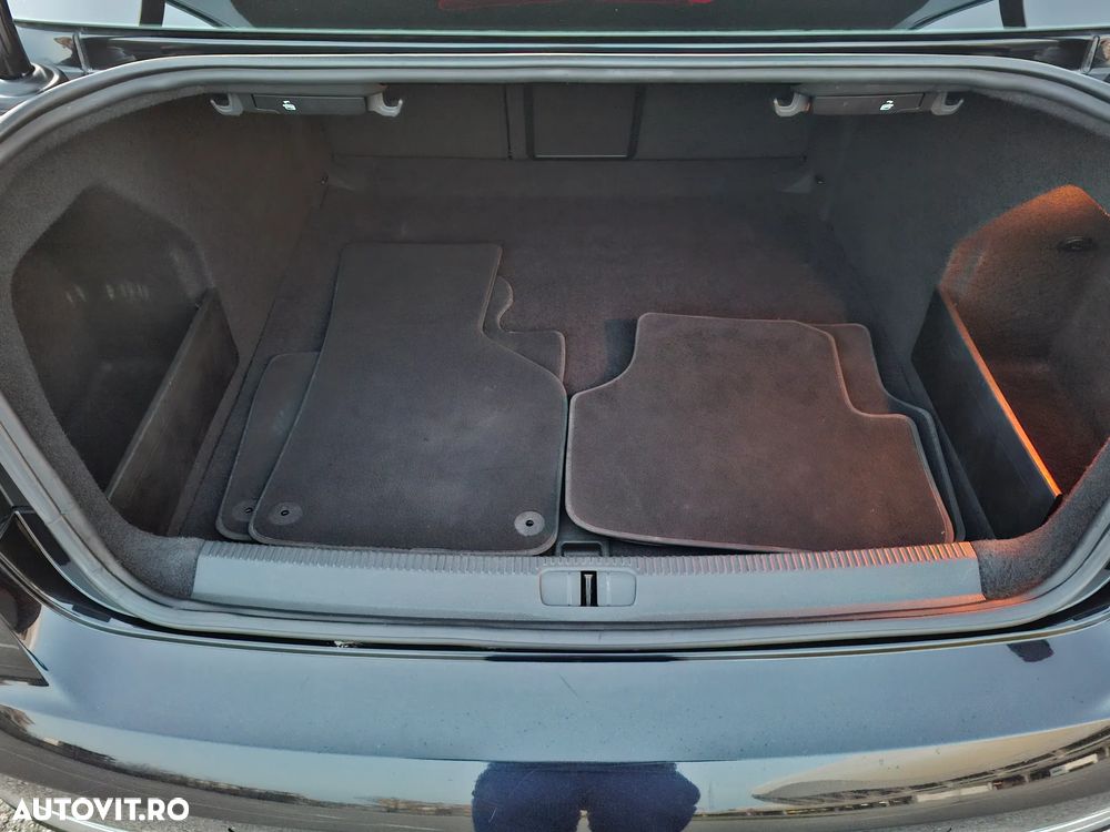 Volkswagen Passat 2.0 TDI BlueMotion Tehnology DSG Comfortline - 4