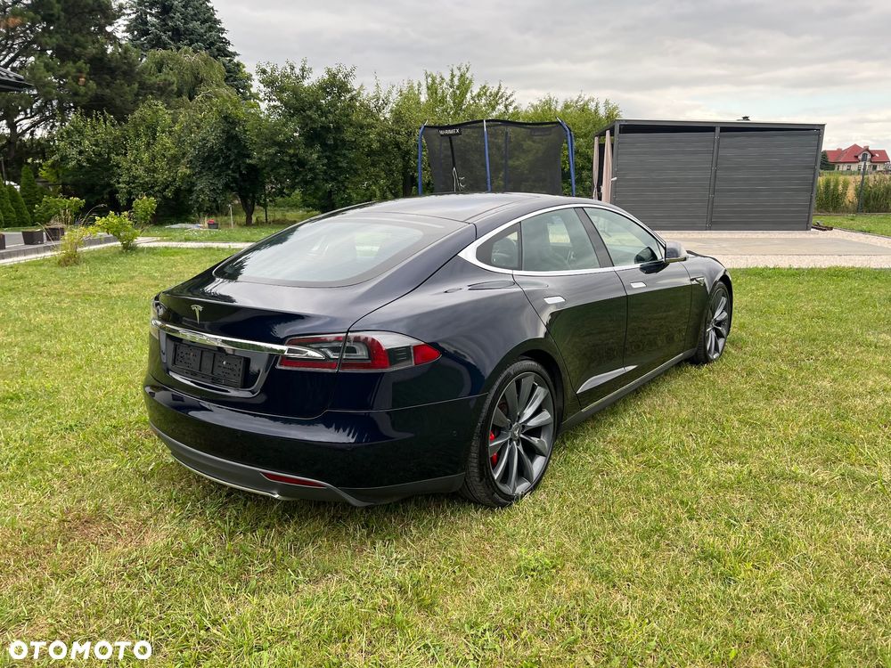 Tesla Model S Performance - 4