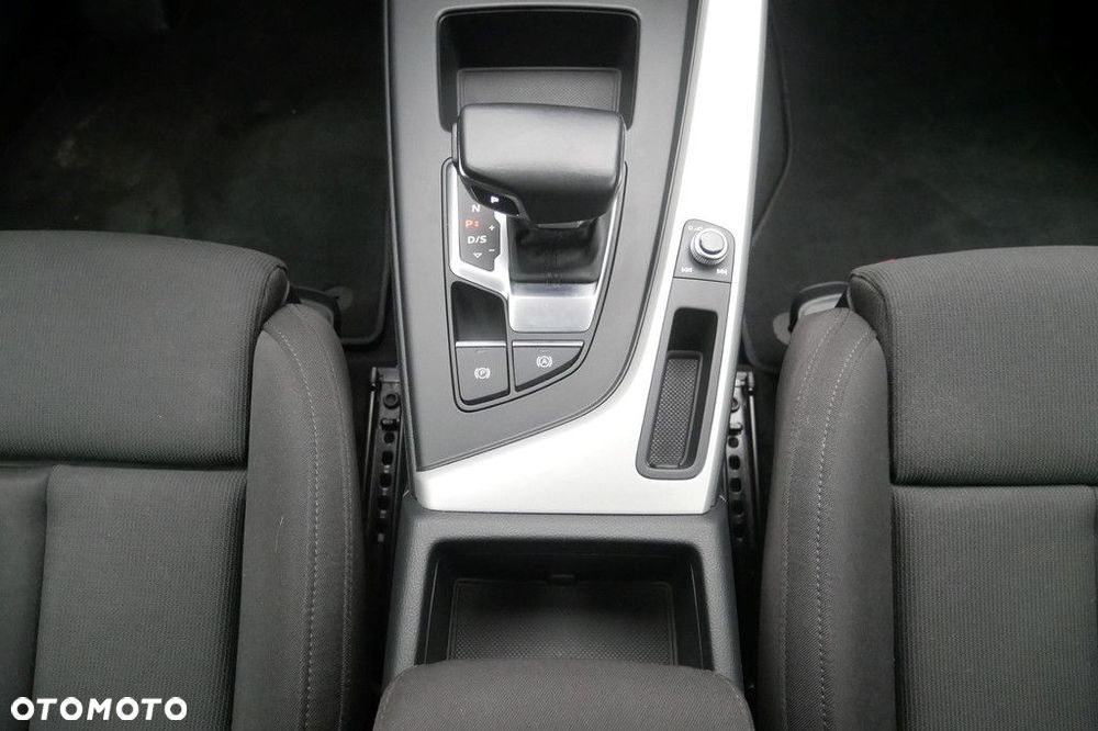 Audi A4 Limousine - 11