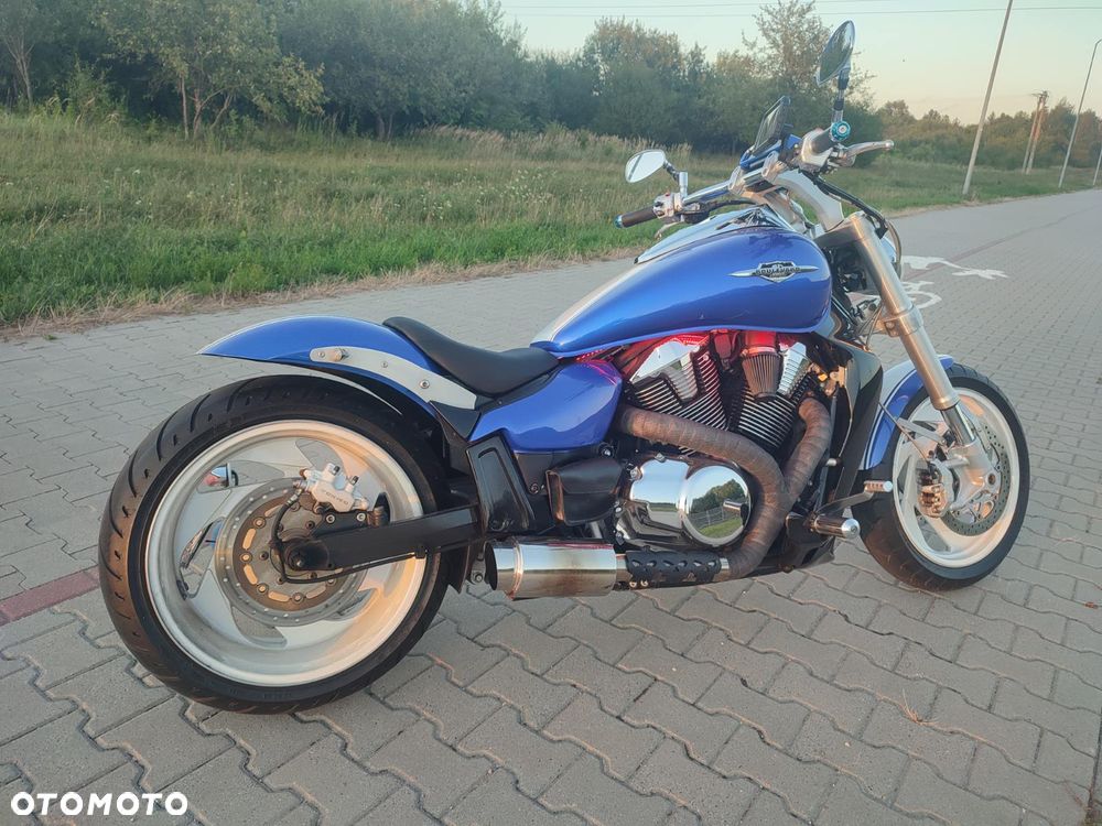 Suzuki Boulevard - 1