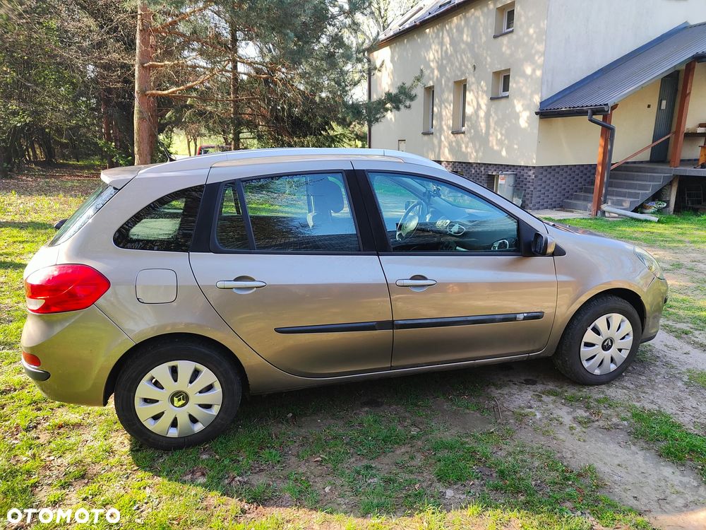 Renault Clio - 2