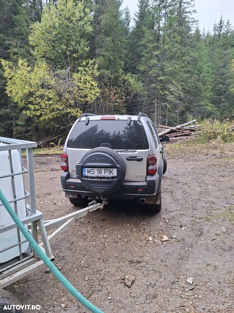 Jeep Cherokee - 3