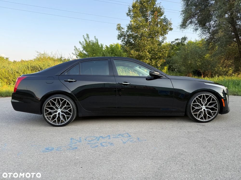 Cadillac CTS - 12