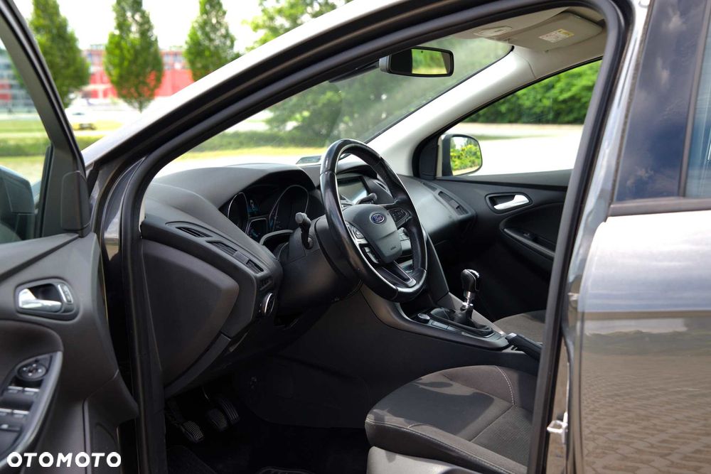Ford Focus 1.5 TDCi Titanium ECOnetic ASS - 10