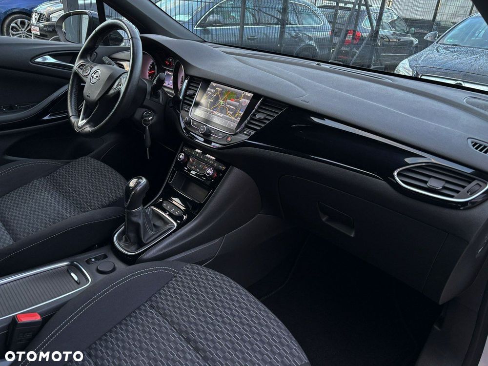 Opel Astra 1.4 T Dynamic - 30