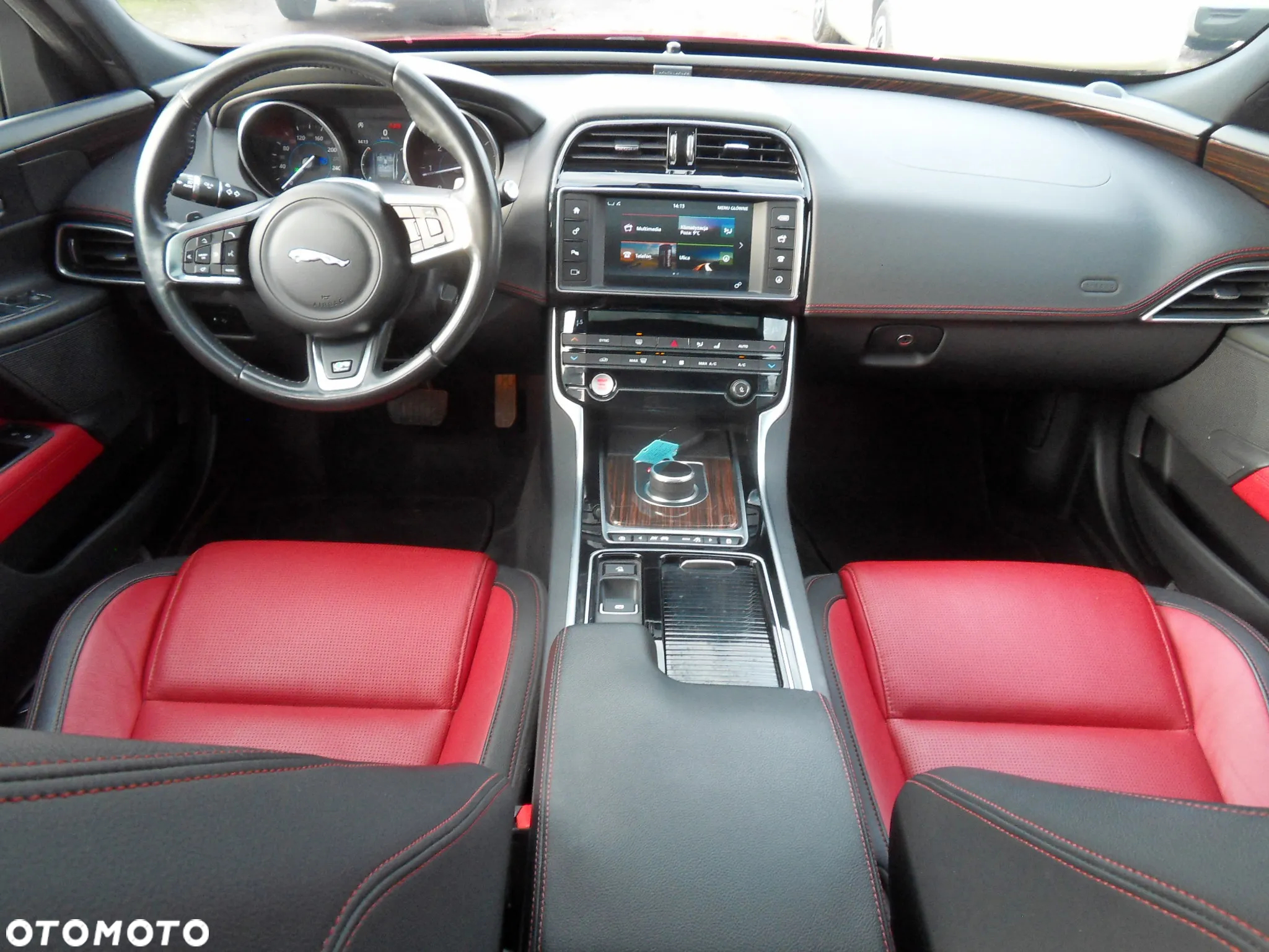 Jaguar XE E-Performance R-Sport - 12