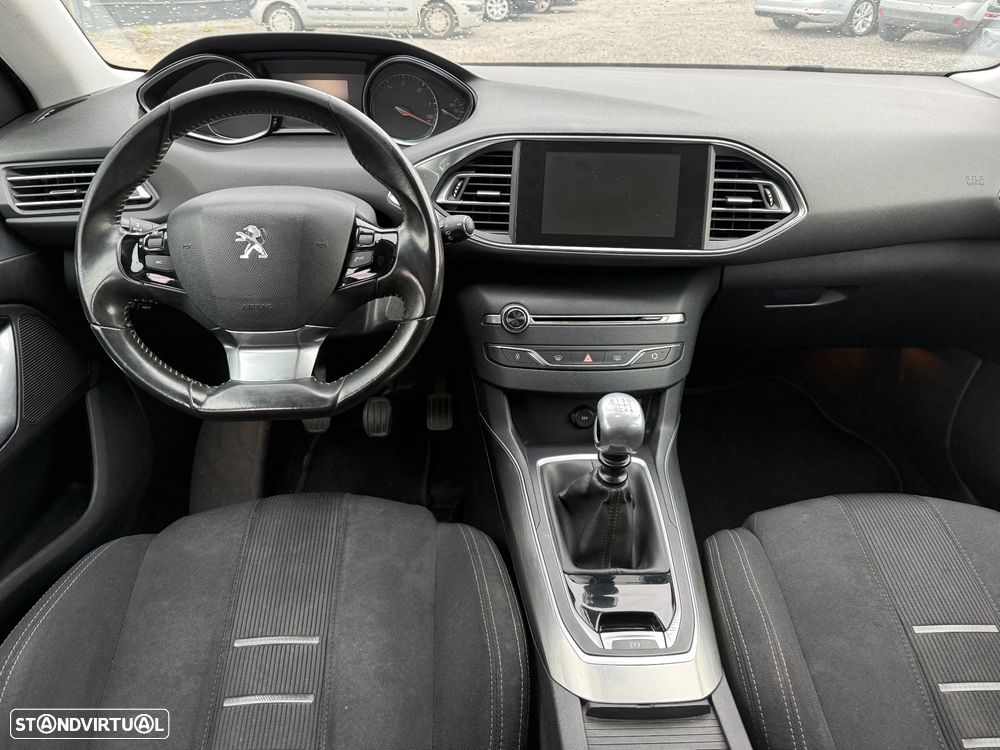 Peugeot 308 SW 1.6 e-HDi Active J17 - 8