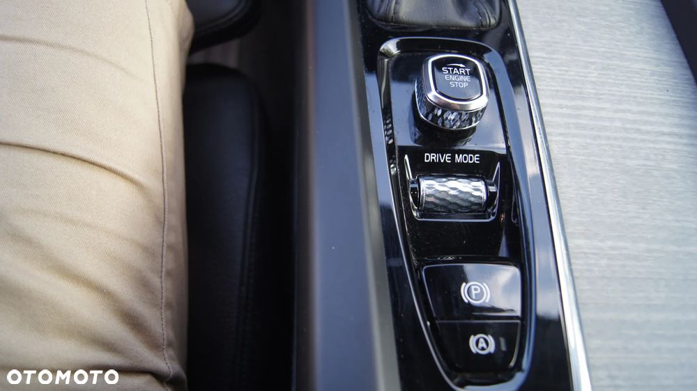 Volvo XC 60 D5 AWD Inscription - 12