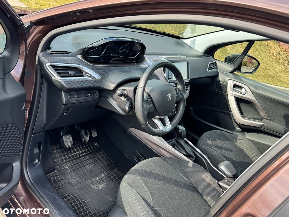 Peugeot 2008 - 7