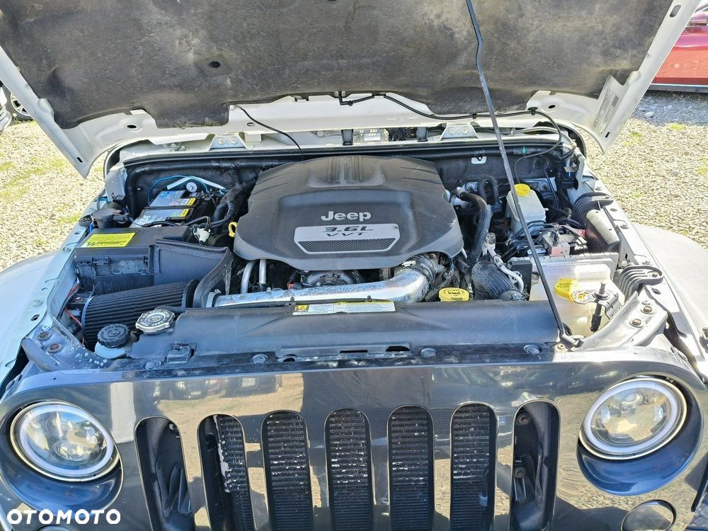 Jeep Wrangler - 12