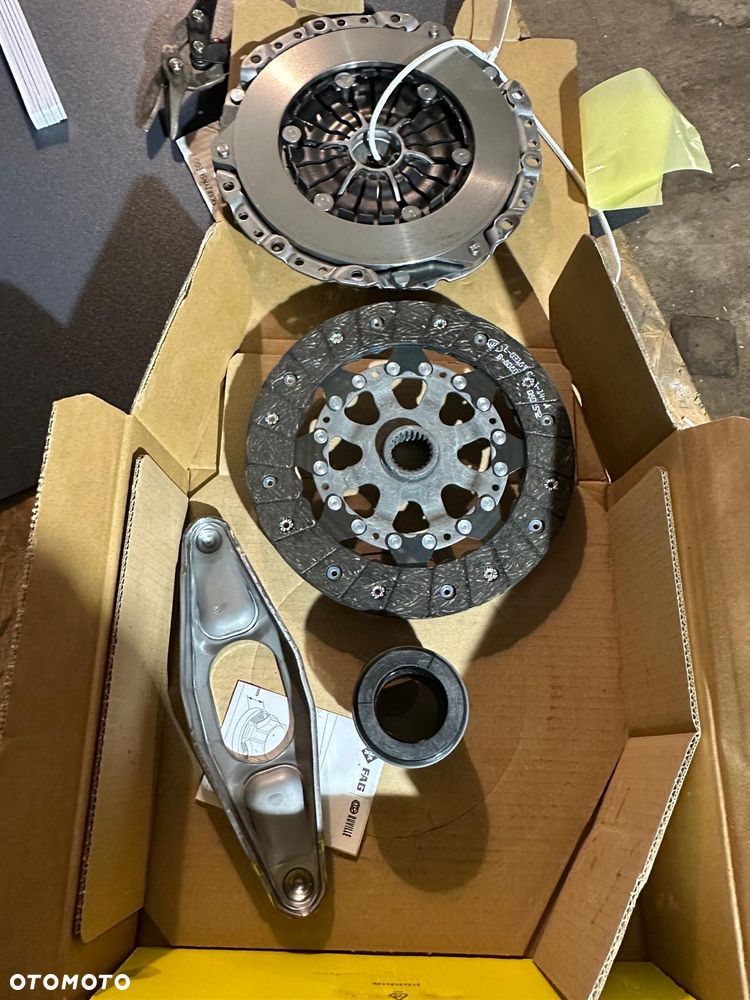 BMW Seria 3 318i - 10