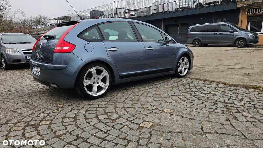 Citroën C4 2.0 HDi Exclusive - 4