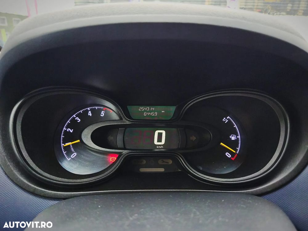 Opel Vivaro B - 9