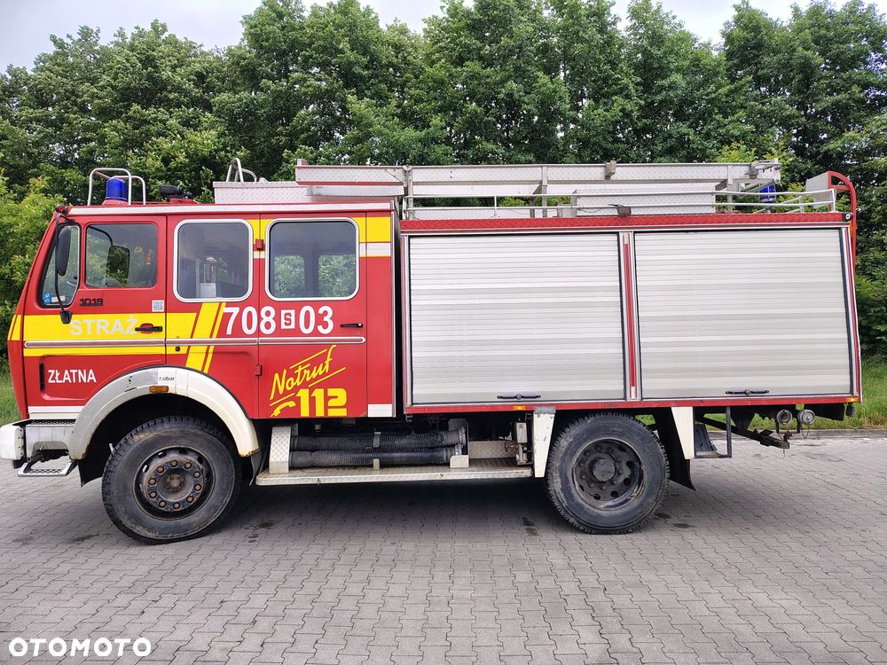 Mercedes-Benz 1019 AF - 2