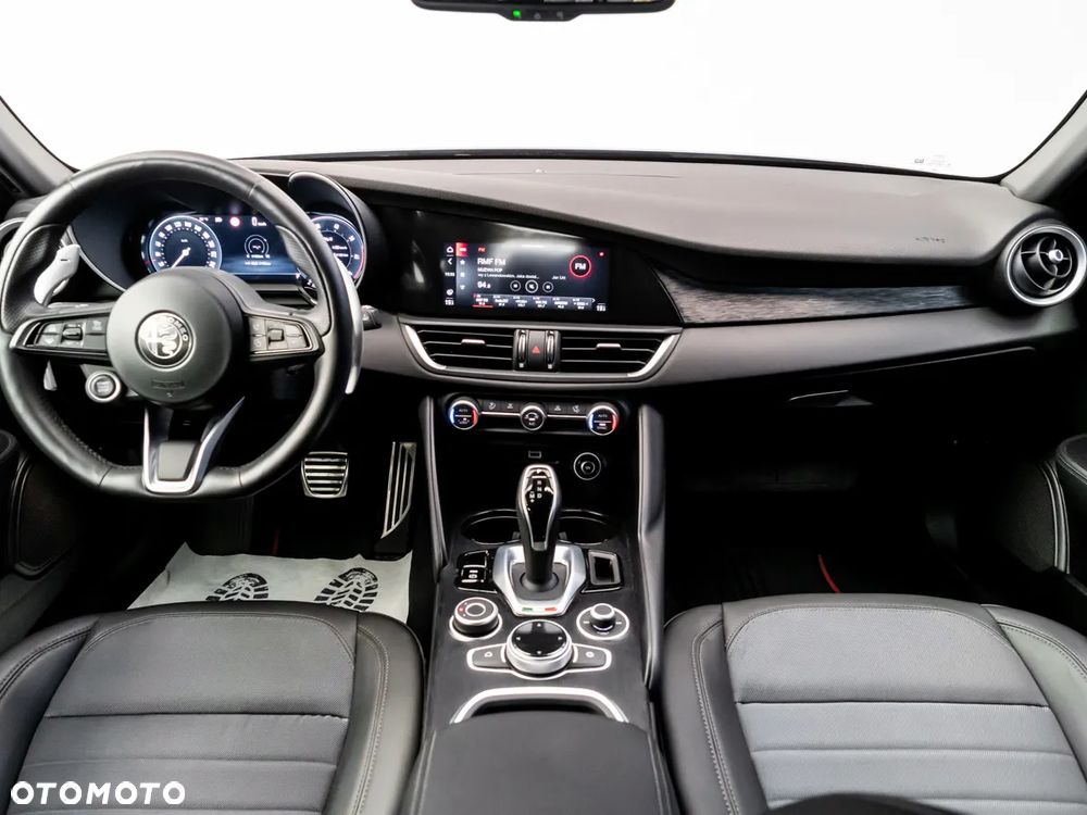 Alfa Romeo Giulia - 26