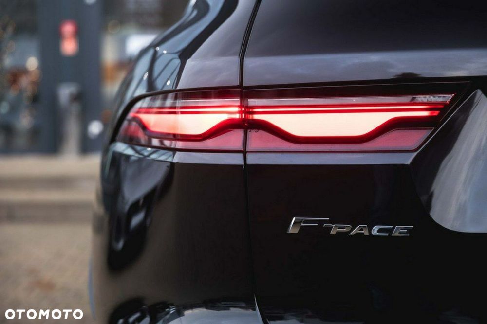Jaguar F-Pace - 9