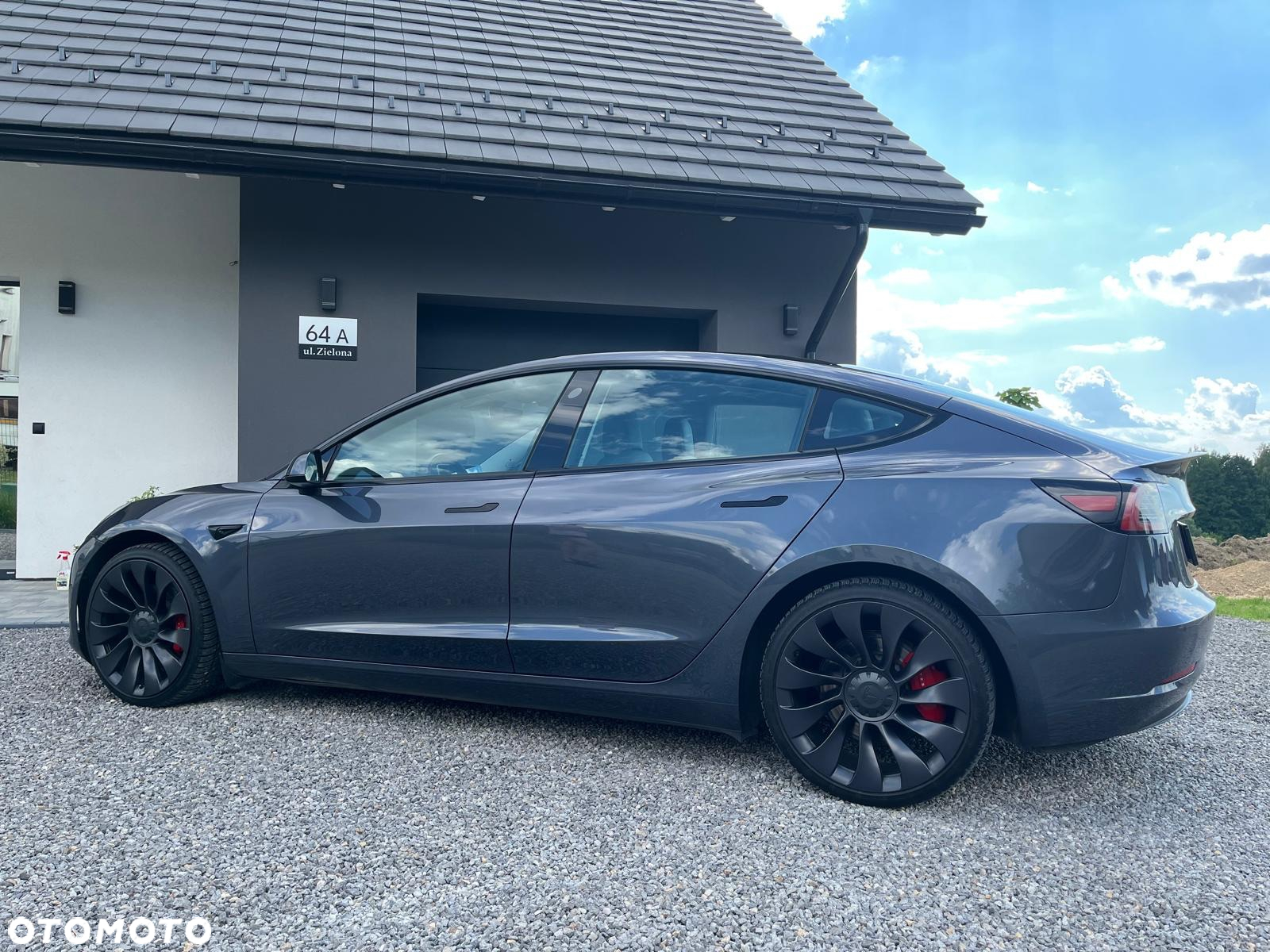 Tesla Model 3 Performance AWD - 18