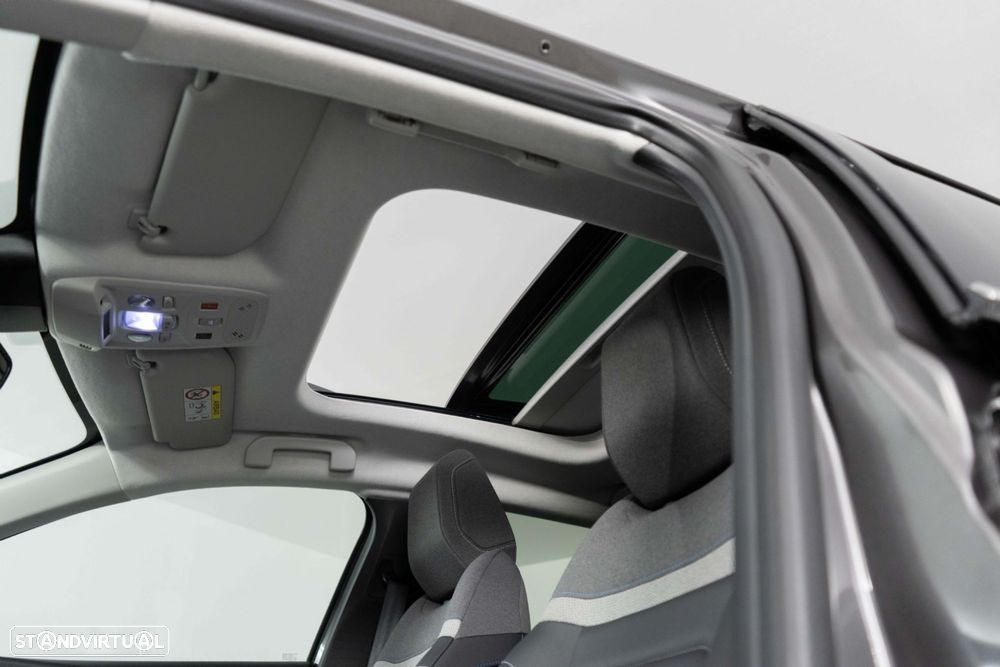 Citroën C4 X 1.2 PureTech Shine Pack EAT8 - 26