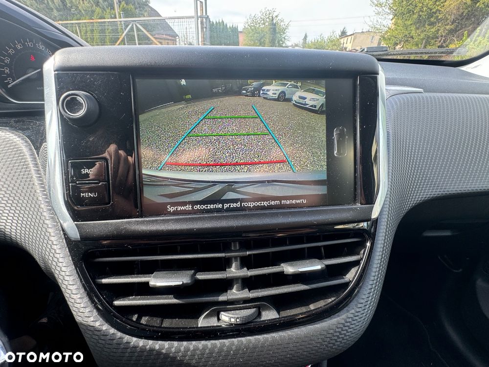 Peugeot 208 PureTech 110 Stop & Start Allure - 23