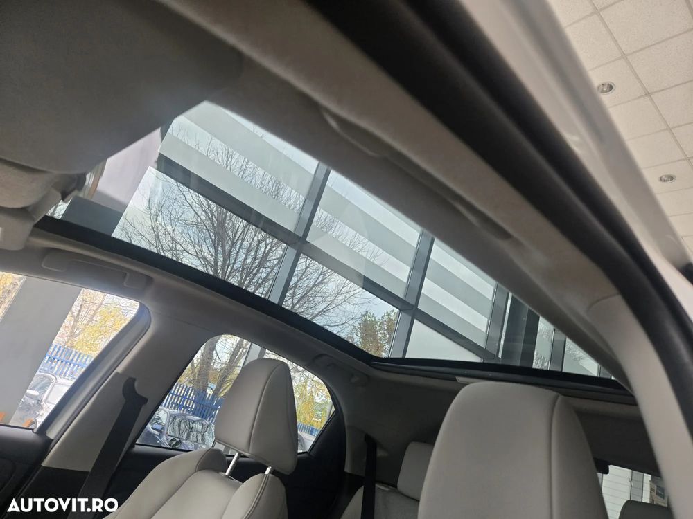 Toyota Yaris 1.5 VVT-i HSD Exclusive Elegant - 6