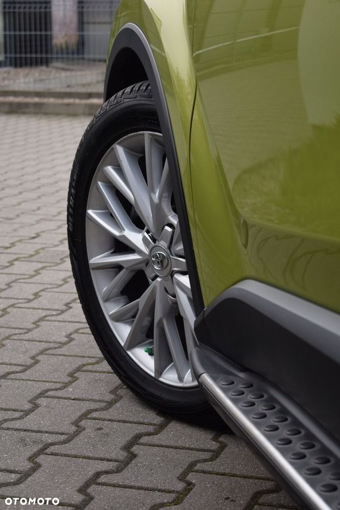 Toyota C-HR 1.8 Hybrid Neon Lime powered by JBL - 18