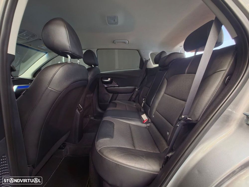 Kia Niro 1.6 GDi HEV Urban - 14