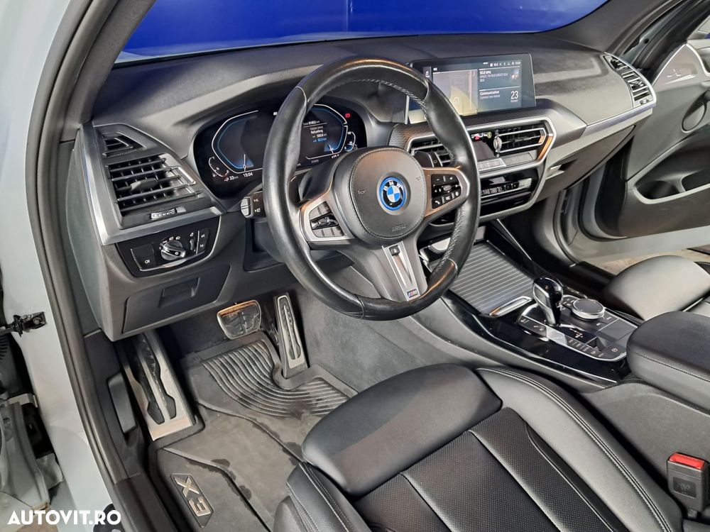 BMW X3 xDrive30e AT PHEV - 24