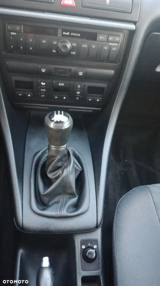 Audi A6 Avant 2.4 Quattro - 17