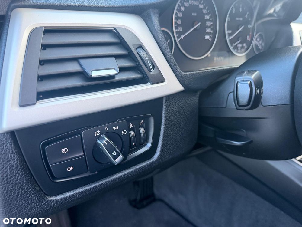 BMW Seria 3 318d Modern Line - 23