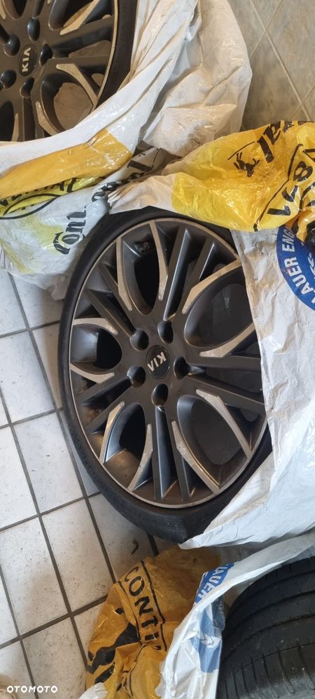 Kia Ceed 1.6 T-GDI GT-Track - 12