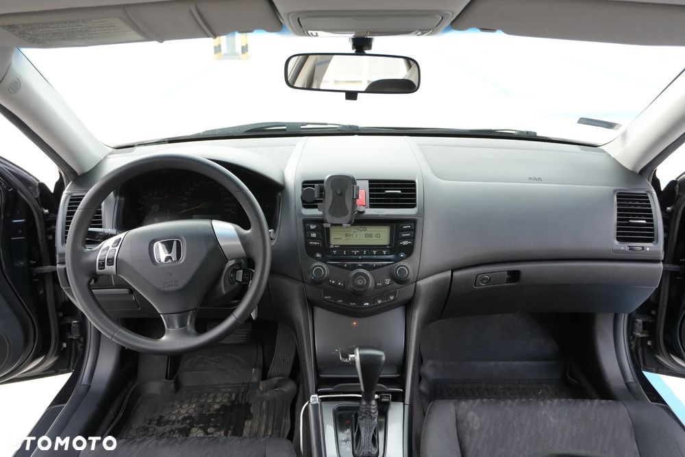 Honda Accord 2.0 Comfort - 9