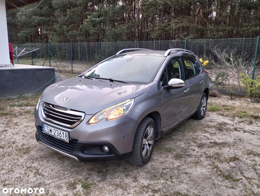 Peugeot 2008 1.6 e-HDi Allure S&S - 11