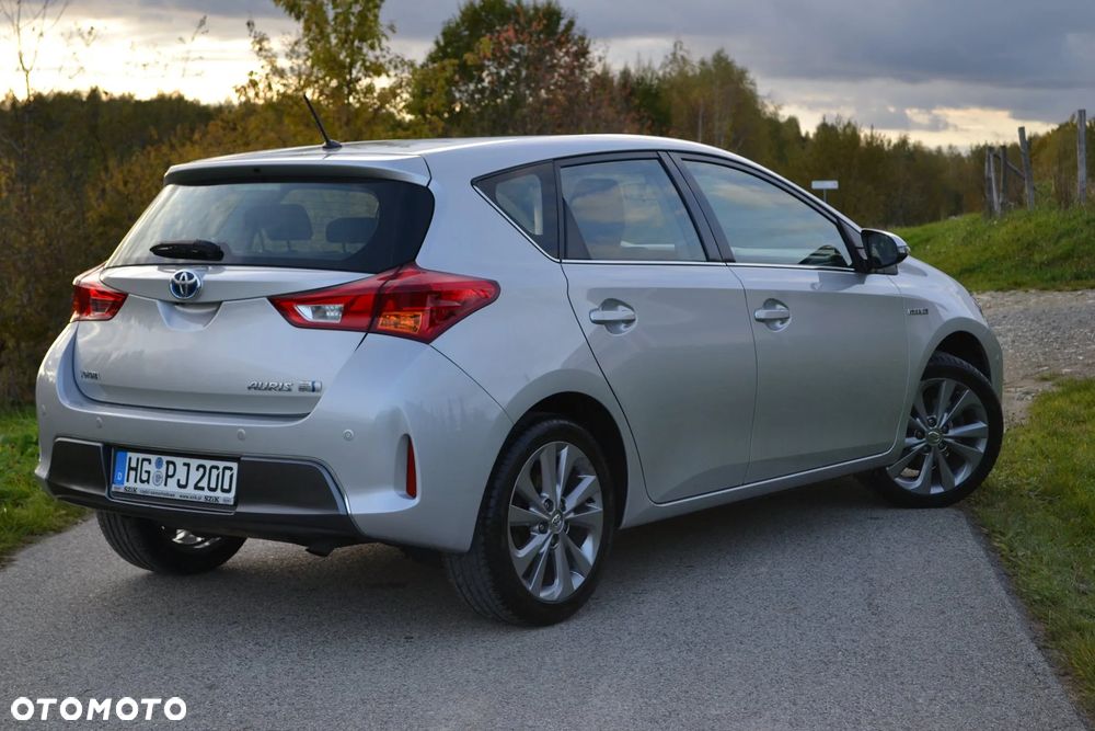 Toyota Auris 1.8 HSD Luna - 14