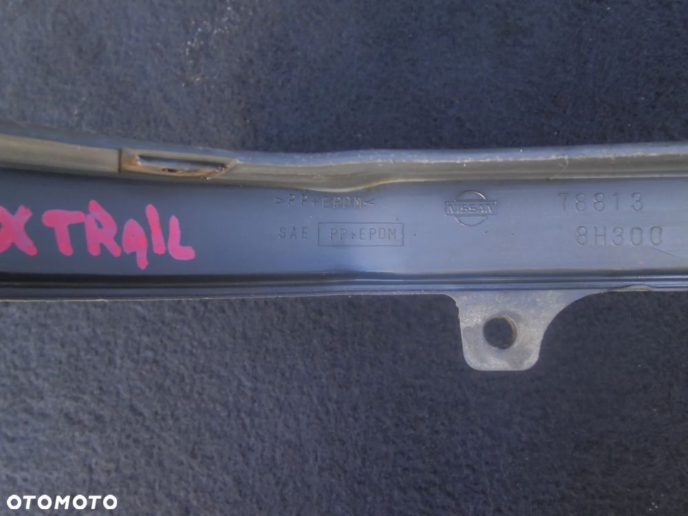 Nissan X-trail T30 CHLAPACZE TYŁ 78813-8H300 78812-8H300 KOMPLET PRAWY LEWY - 4