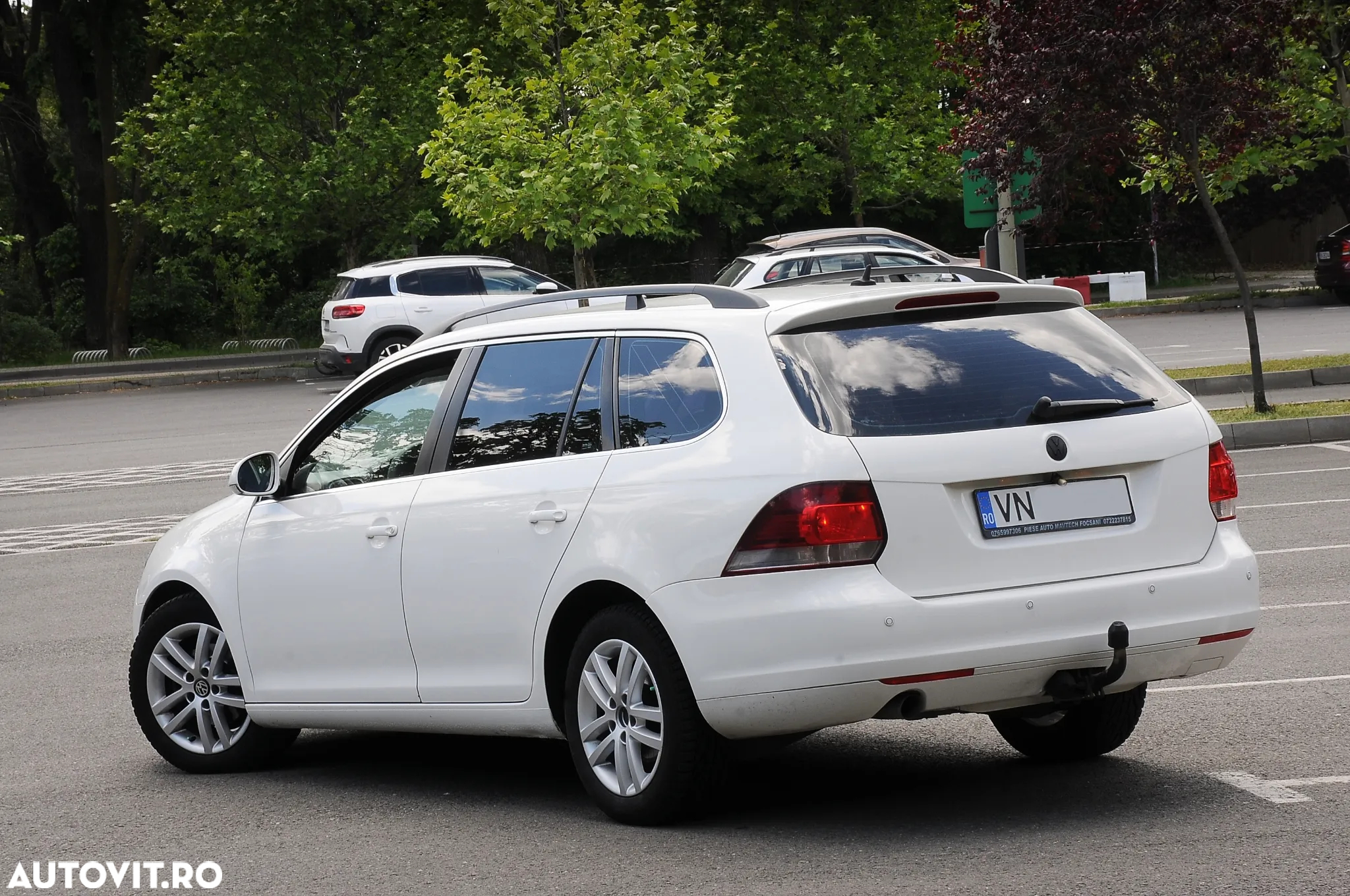 Volkswagen Golf 1.6 TDI DPF DSG Comfortline - 13