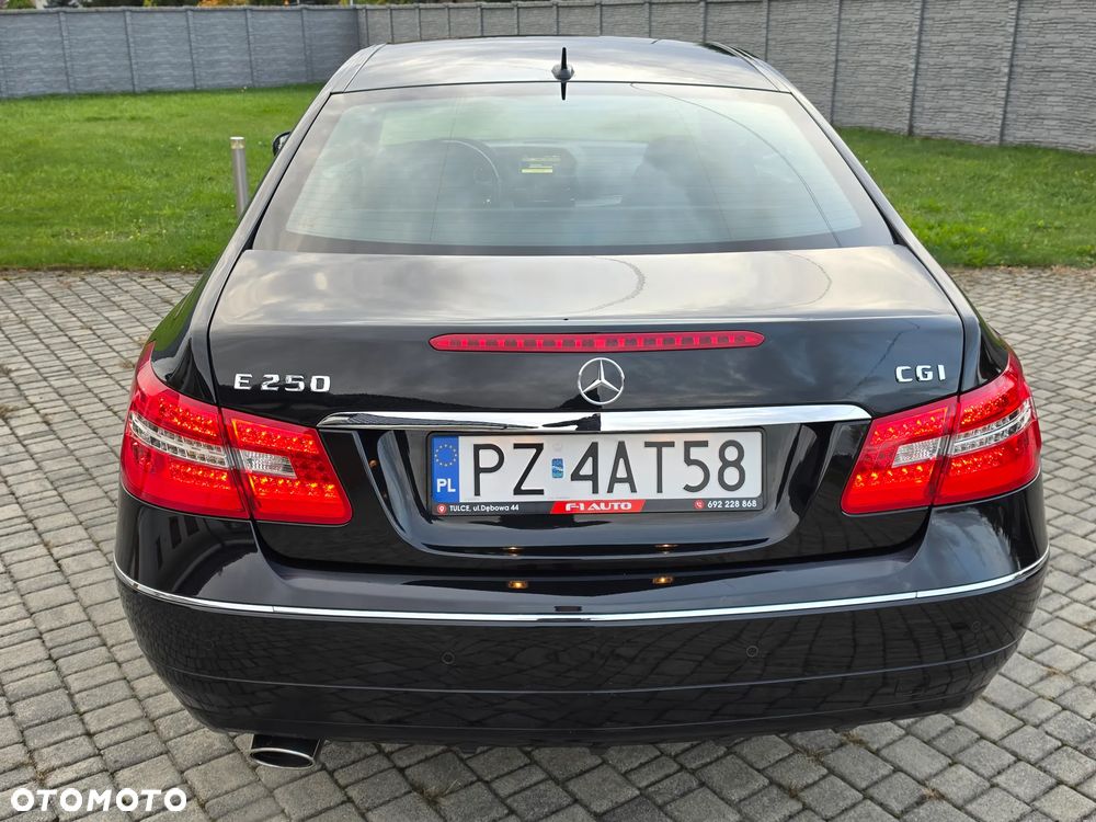 Mercedes-Benz E-Class 2010 photo 5
