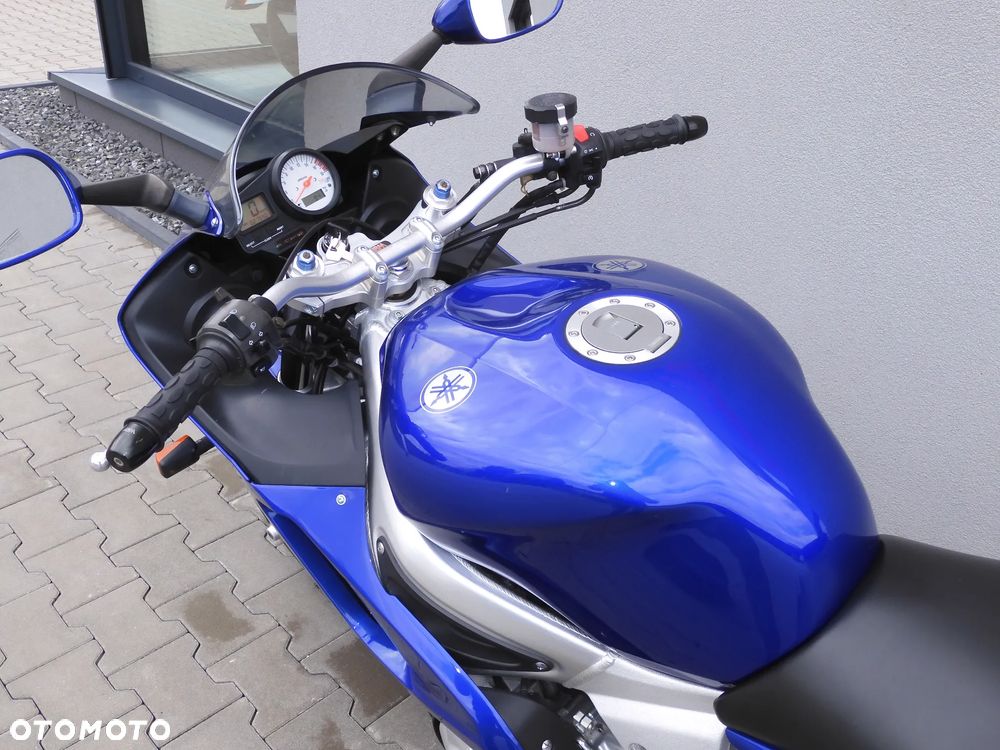 Yamaha R6 - 21