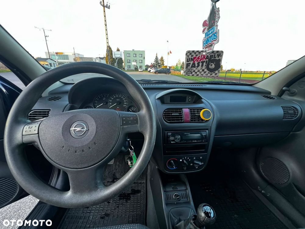 Opel Corsa 1.0 12V Cosmo - 8